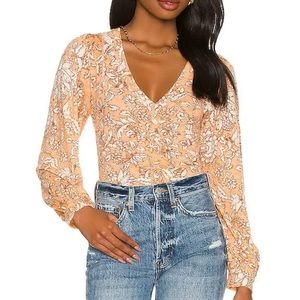 Free people top! So cute